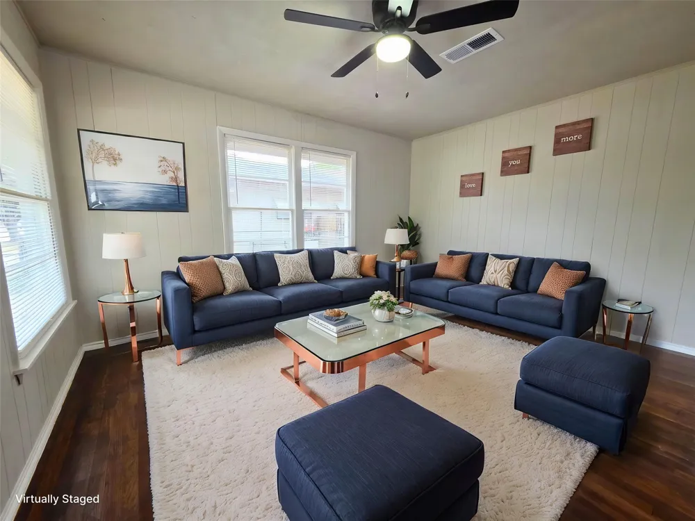 424 E Ellen Avenue Hurst, TX 76053