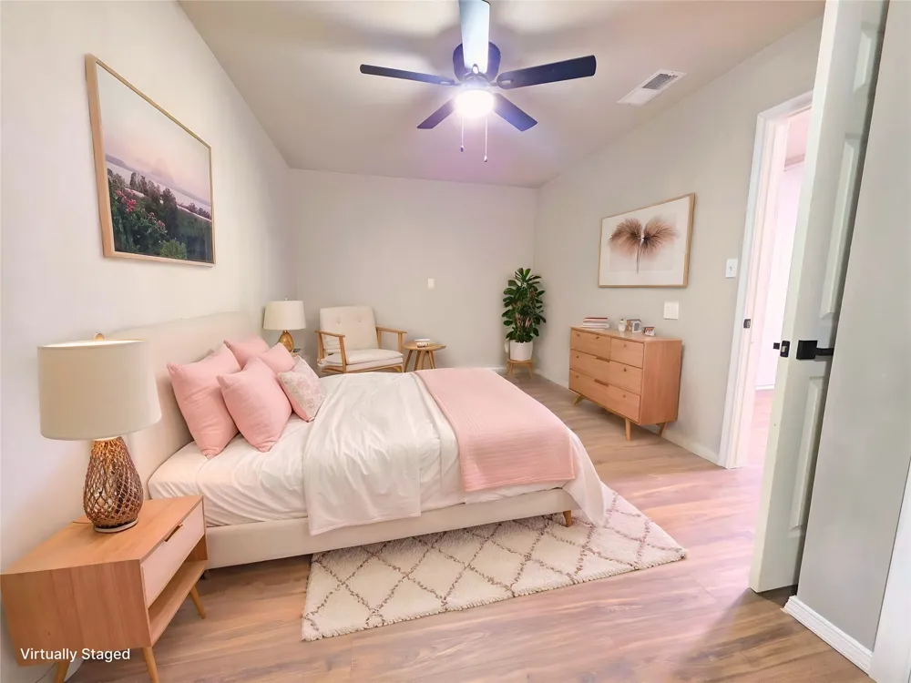 424 E Ellen Avenue Hurst, TX 76053