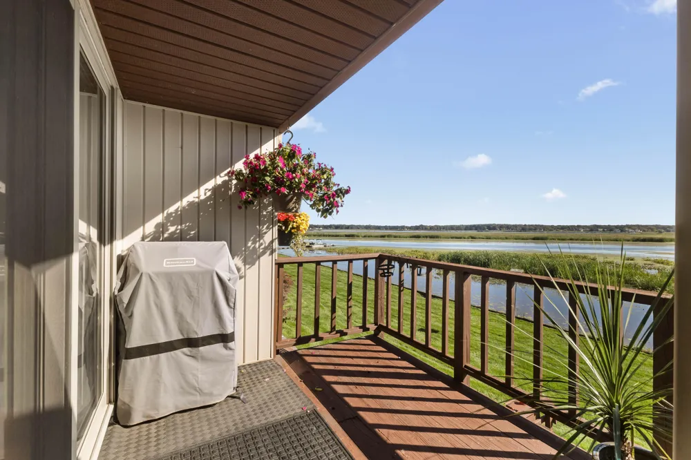 555 Gidley Circle #F Grand Haven, MI 49417