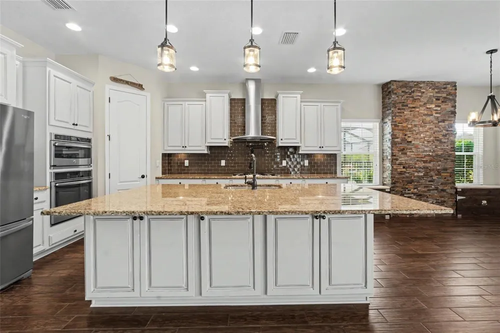 5806 SHELL RIDGE DRIVE Lithia, FL 33547