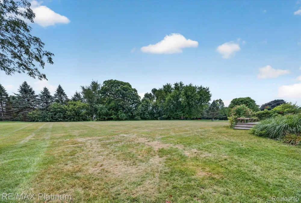 7892 Birkenstock Drive Genoa Township, MI 48114