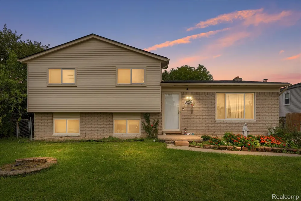 39128 Ironstone Drive Sterling Heights City, MI 48310