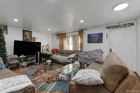 39128 Ironstone Drive