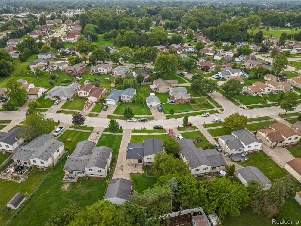 39128 Ironstone Drive Sterling Heights City, MI 48310