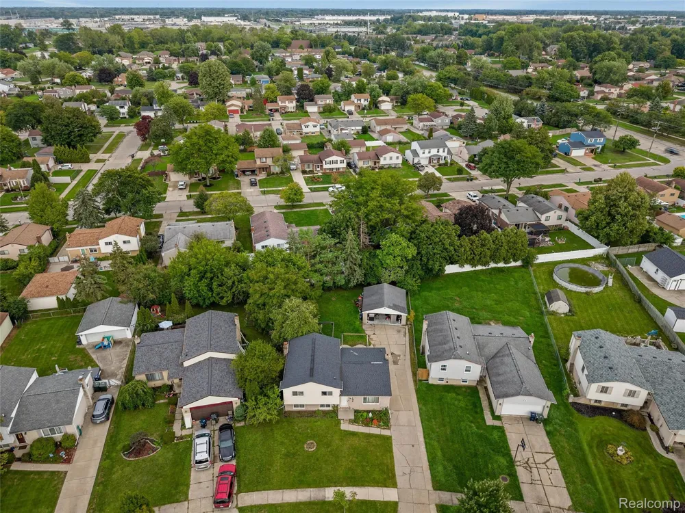 39128 Ironstone Drive Sterling Heights City, MI 48310
