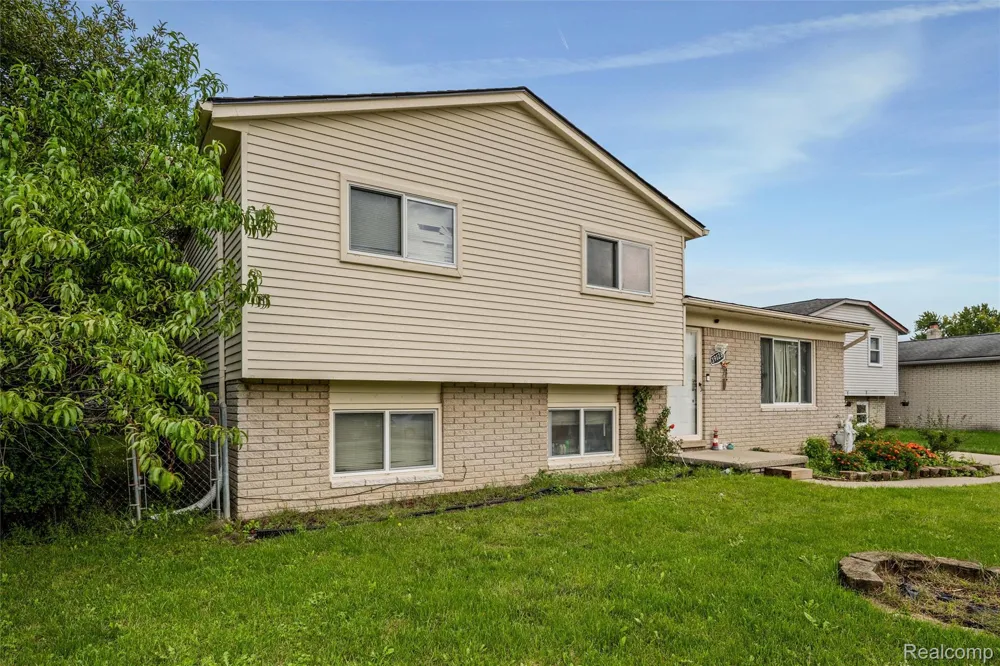 39128 Ironstone Drive Sterling Heights City, MI 48310