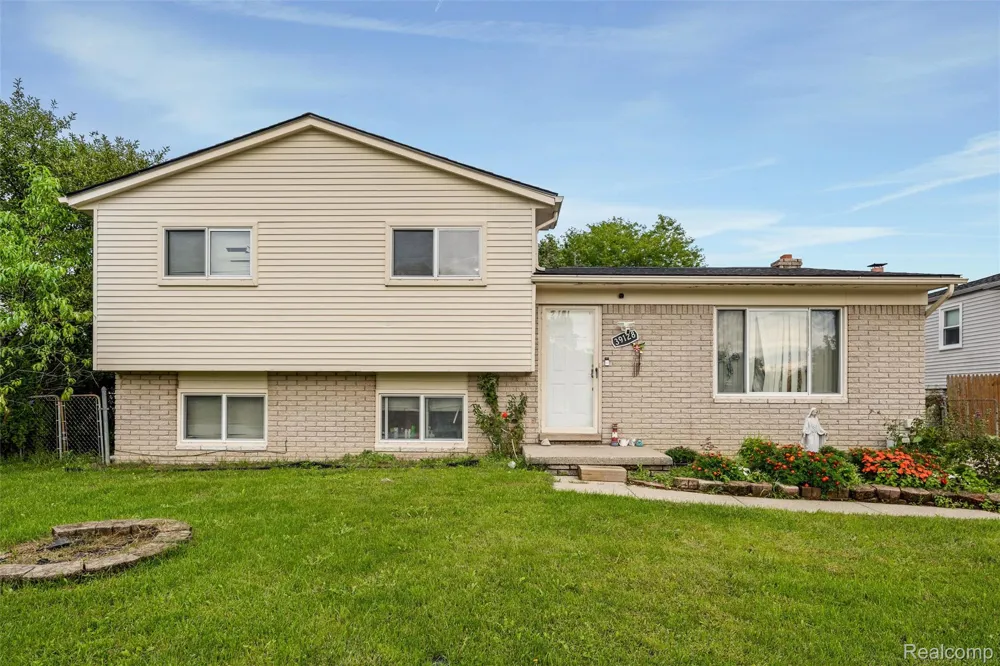 39128 Ironstone Drive Sterling Heights City, MI 48310