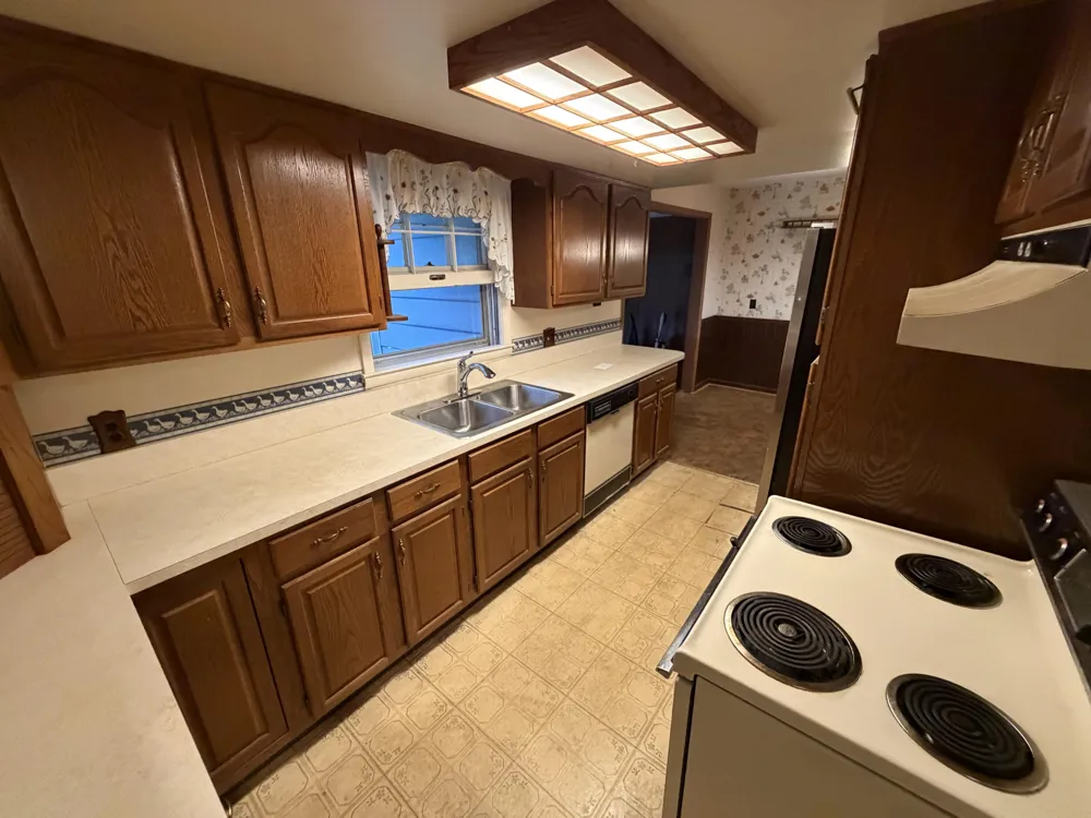 131 Dunton Avenue Holland Charter Township, MI 49424