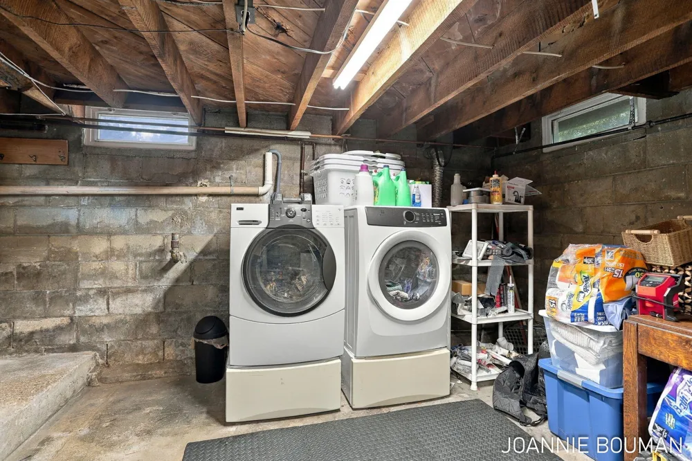 15412 Groesbeck Street Grand Haven Charter Township, MI 49417