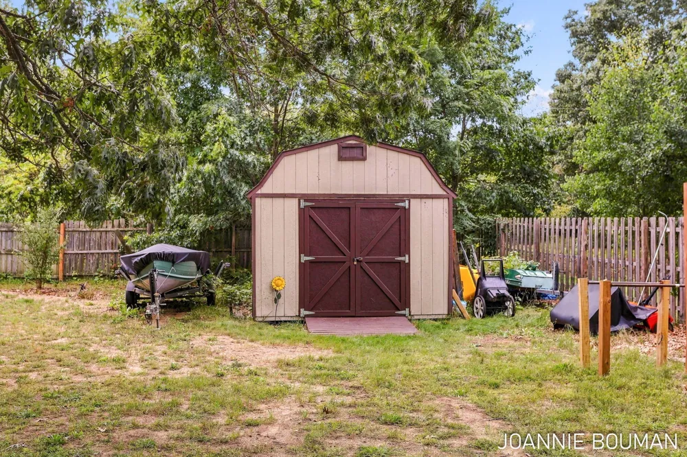 15412 Groesbeck Street Grand Haven Charter Township, MI 49417