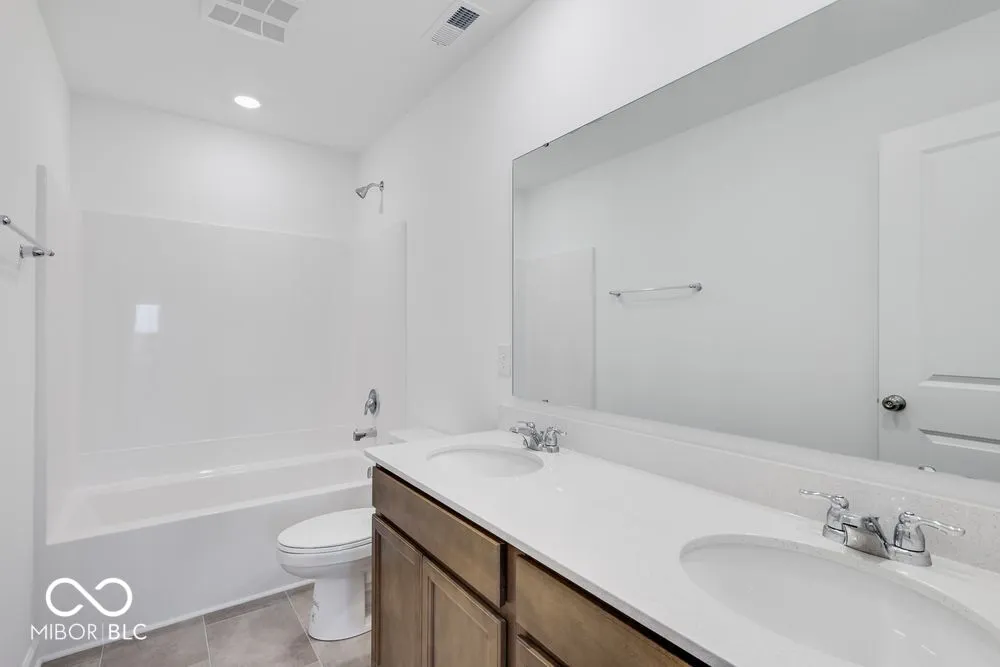 2065 Oak Terrace Court Shelbyville, IN 46176