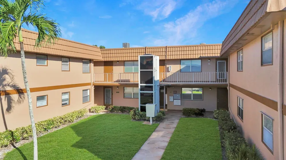 308 BRITTANY G Delray Beach, FL 33446