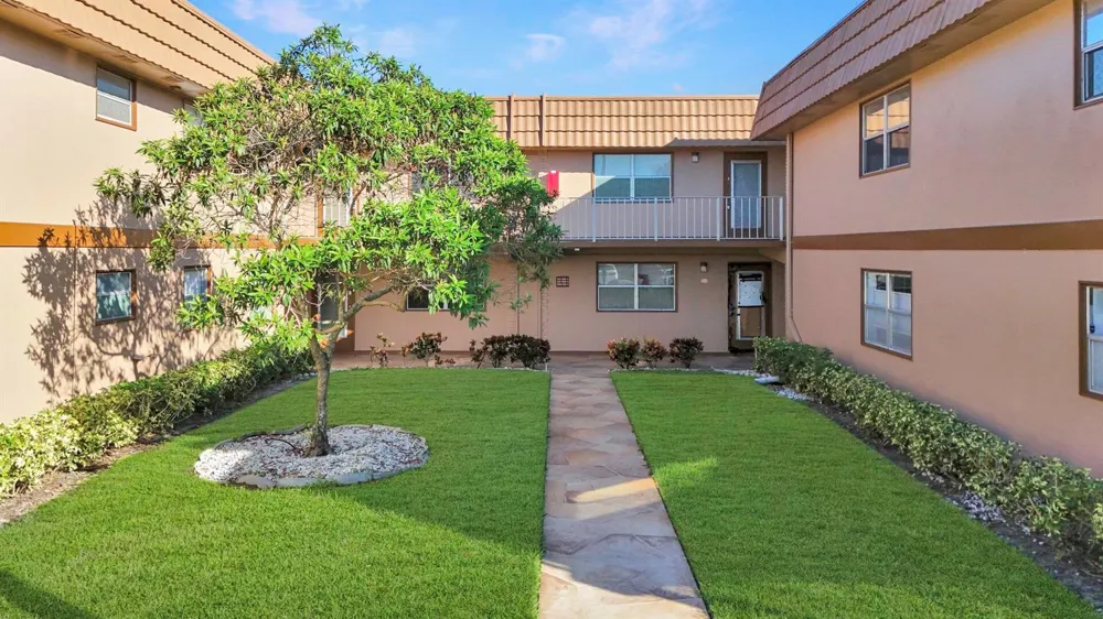308 BRITTANY G Delray Beach, FL 33446