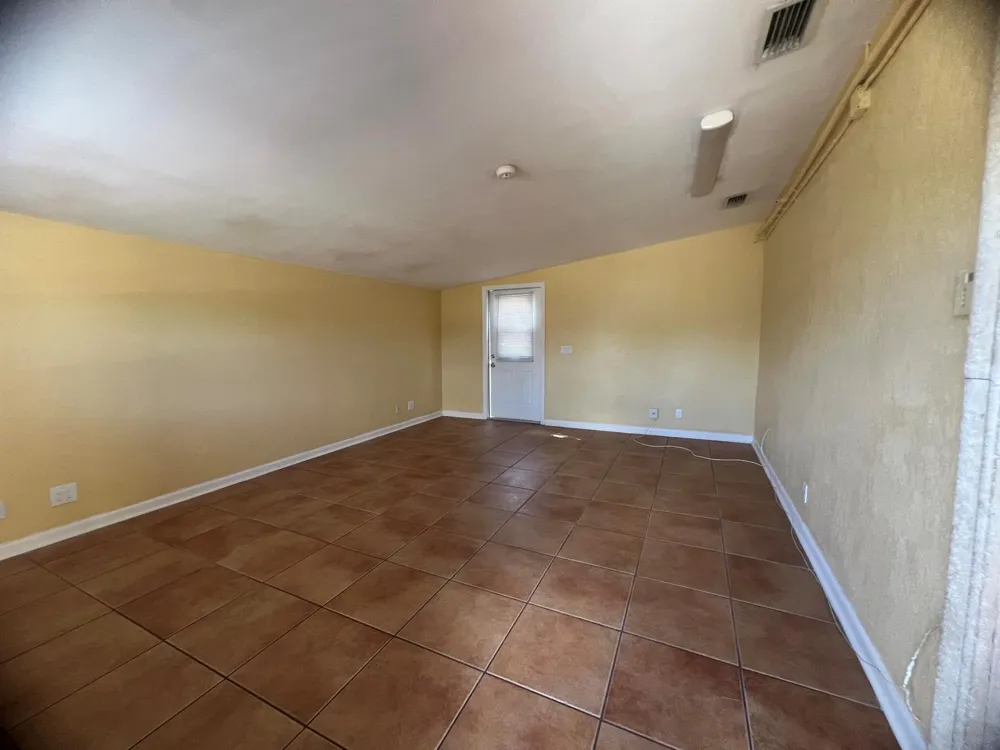 4052 Collin Drive West Palm Beach, FL 33406