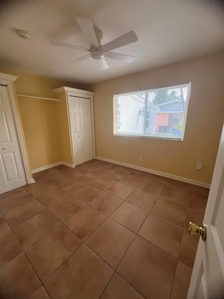 4052 Collin Drive West Palm Beach, FL 33406