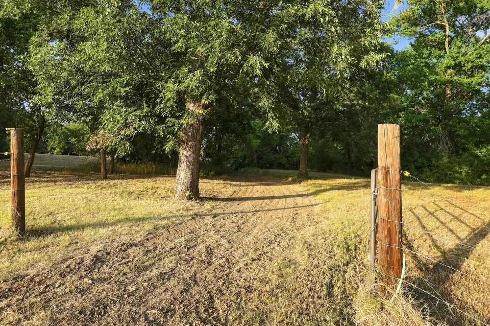 3303 Gage Road Sherman, TX 75092