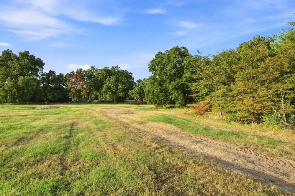 3303 Gage Road Sherman, TX 75092