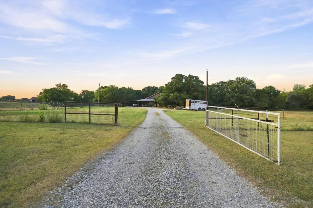 3303 Gage Road Sherman, TX 75092