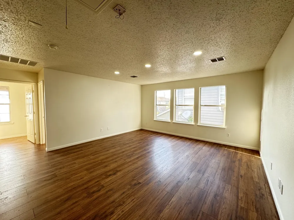 7305 Marsland Lane Arlington, TX 76001