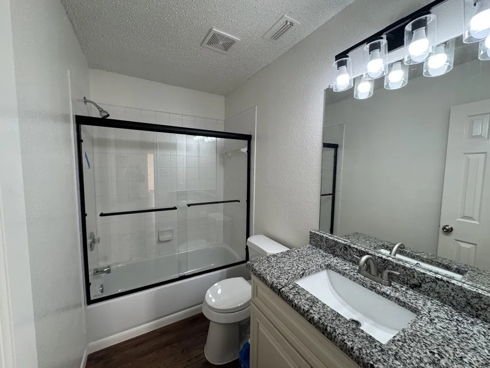 7305 Marsland Lane Arlington, TX 76001