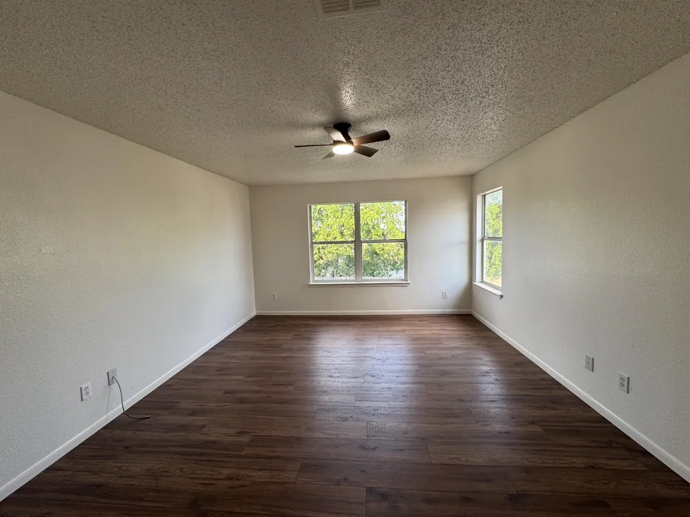 7305 Marsland Lane Arlington, TX 76001