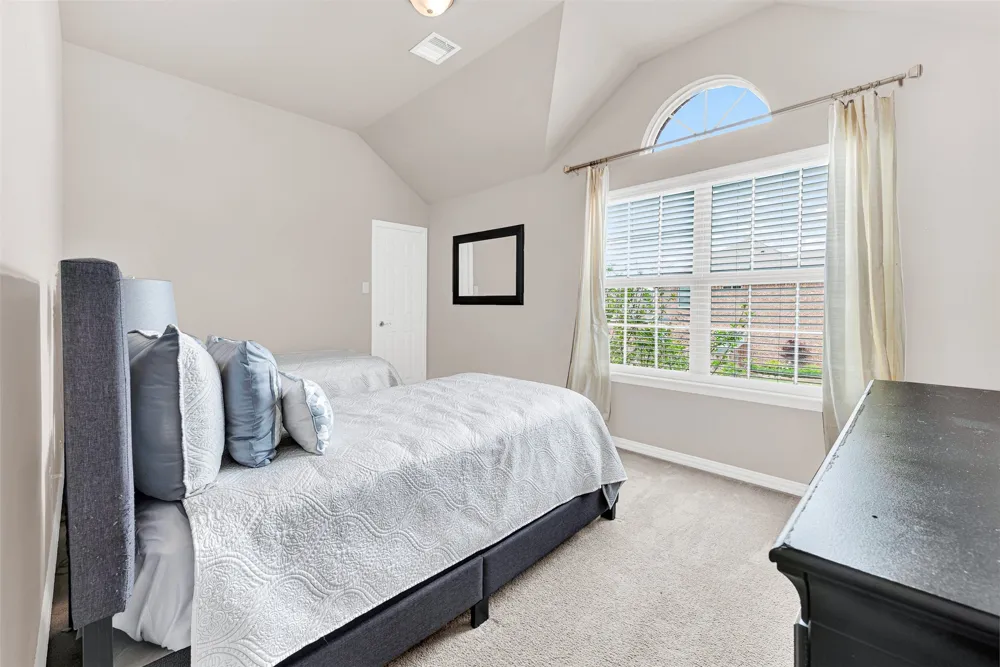 128 Chestnut Lane Red Oak, TX 75154