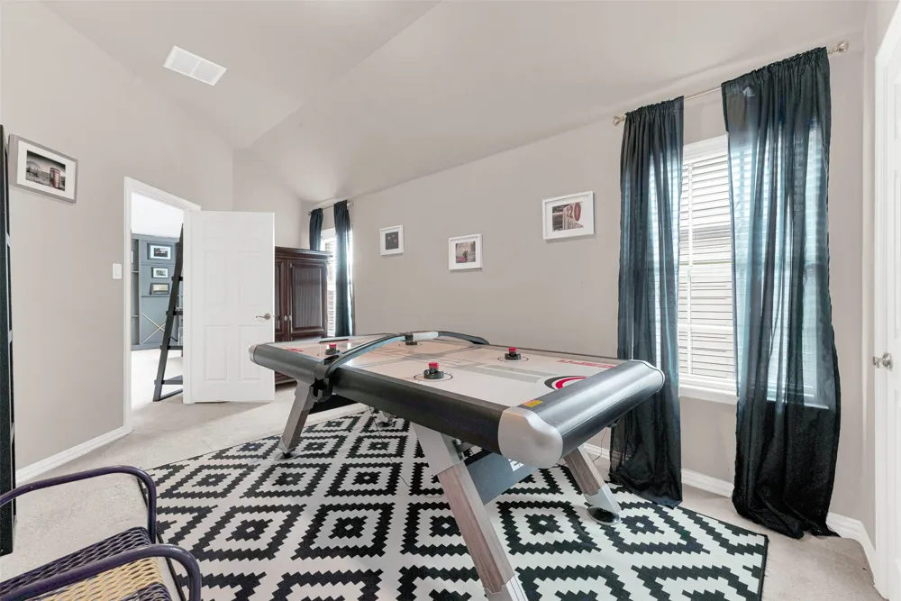 128 Chestnut Lane Red Oak, TX 75154