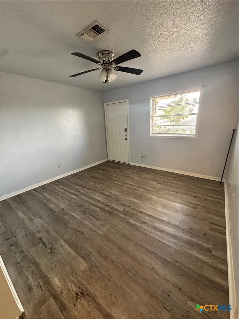 102 Milann Street #B Victoria, TX 77901