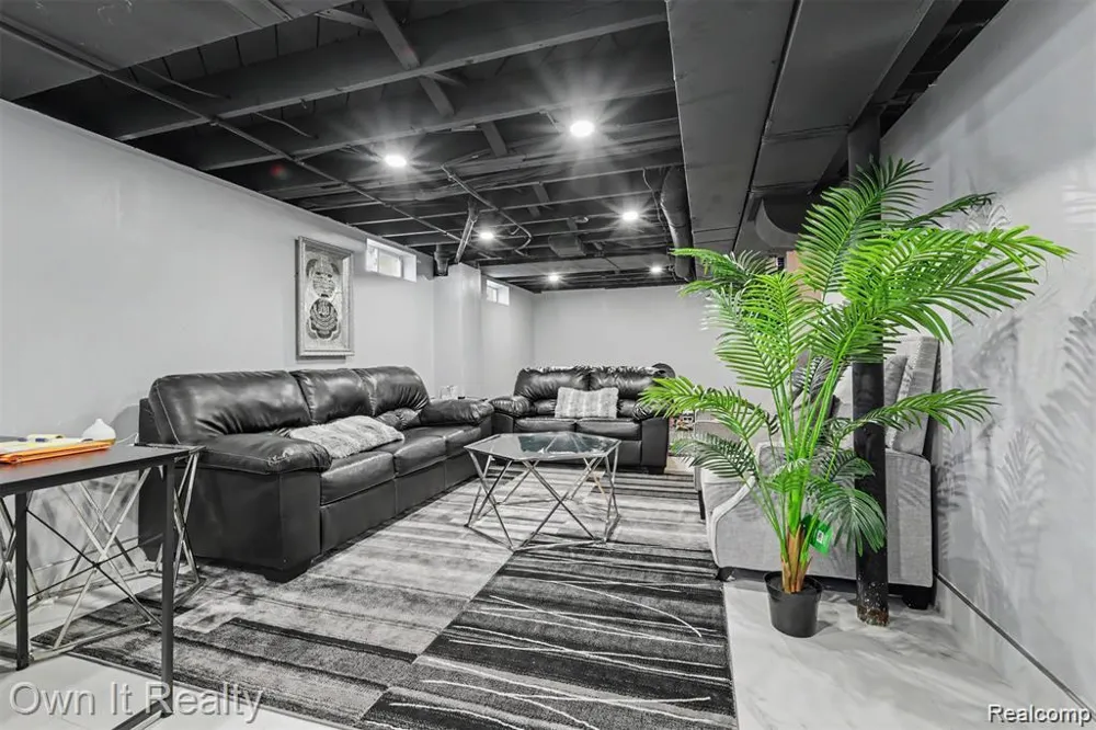 7634 Hazelton Street Detroit City, MI 48127