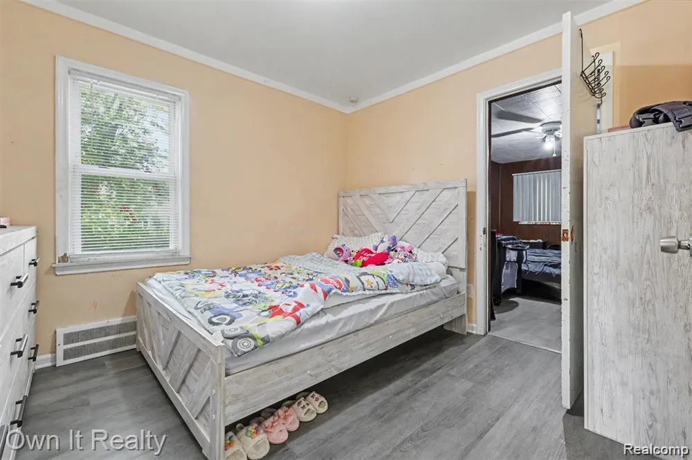 7634 Hazelton Street Detroit City, MI 48127