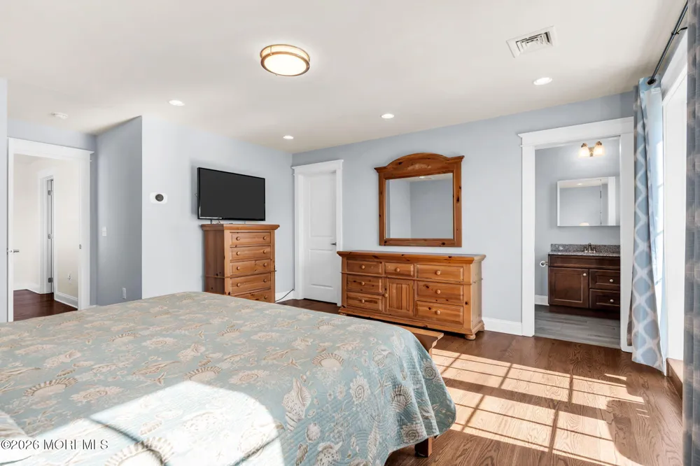 8 Meadow Avenue Manasquan, NJ 08736