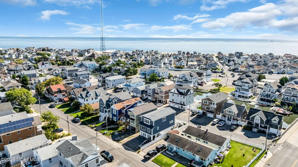 8 Meadow Avenue Manasquan, NJ 08736