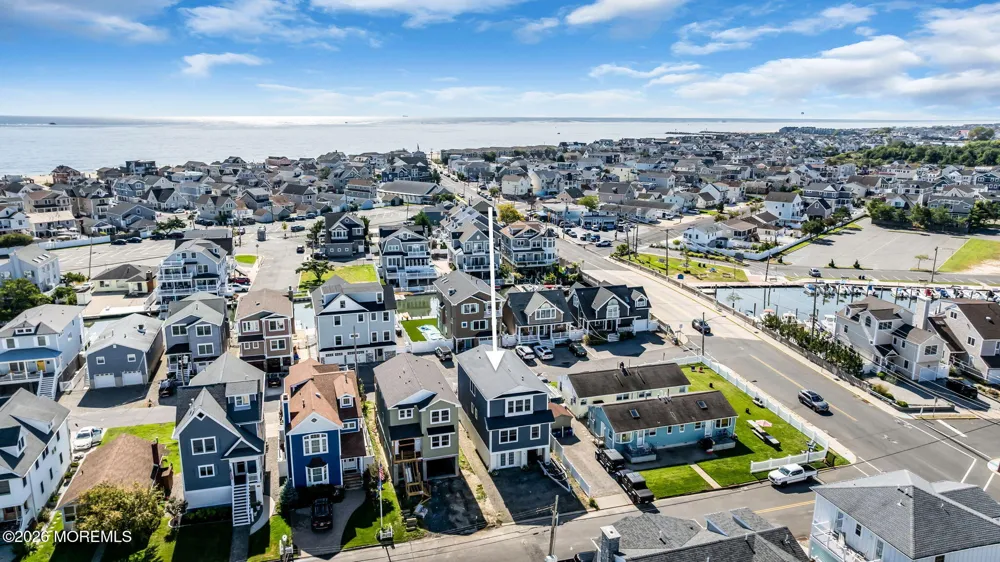 8 Meadow Avenue Manasquan, NJ 08736