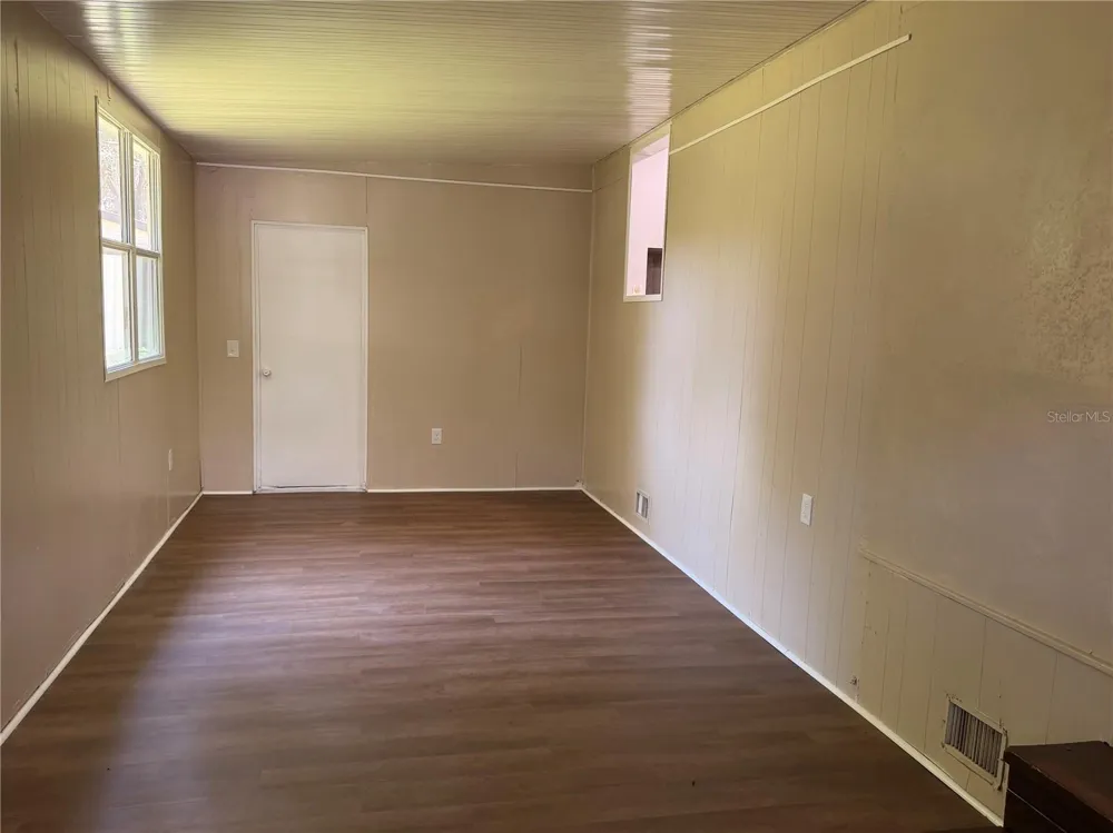 1583 CR 435 Lake Panasoffkee, FL 33538