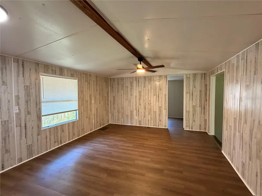 1583 CR 435 Lake Panasoffkee, FL 33538