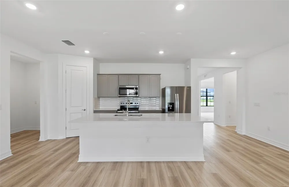 2739 BEBB OAK DRIVE North Port, FL 34289