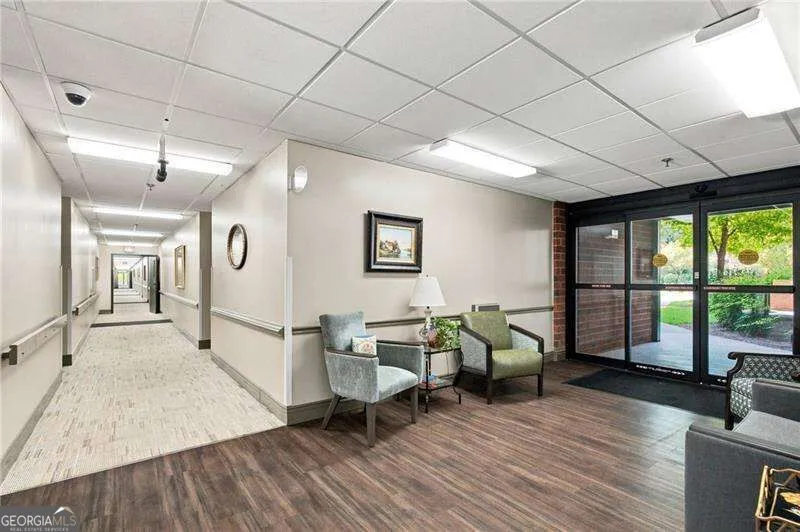 300 Johnson Ferry RD Sandy Springs, GA 30328