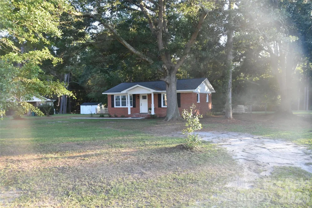 139 Robinhood Road Hartsville, SC 29550