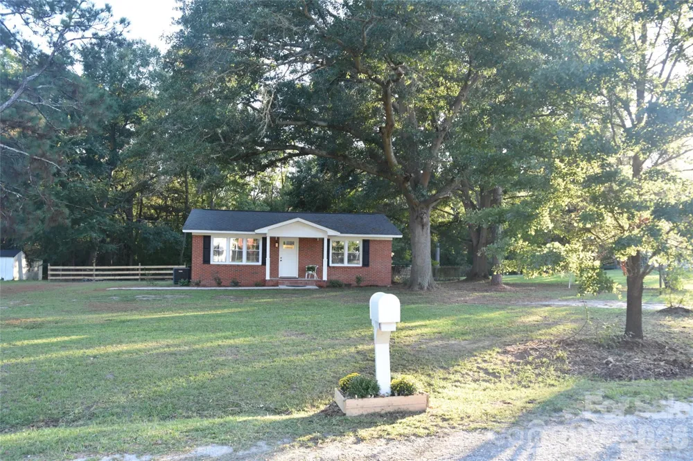 139 Robinhood Road Hartsville, SC 29550