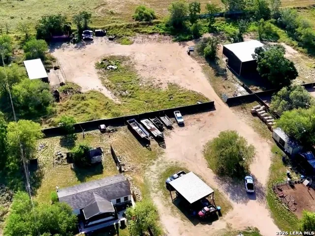 2018 2nd St Pleasanton, TX 78064