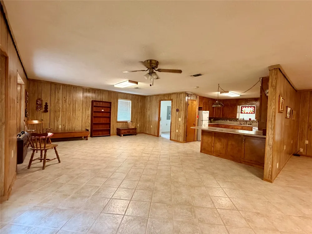 200 S Speed Street Gustine, TX 76455