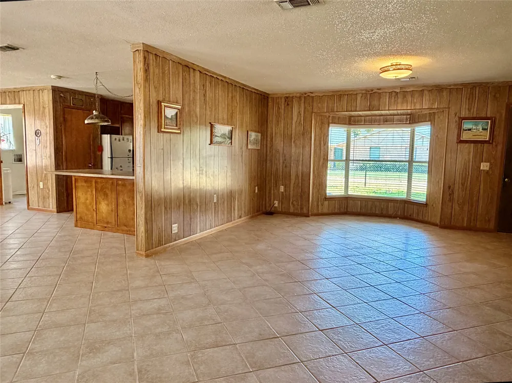 200 S Speed Street Gustine, TX 76455