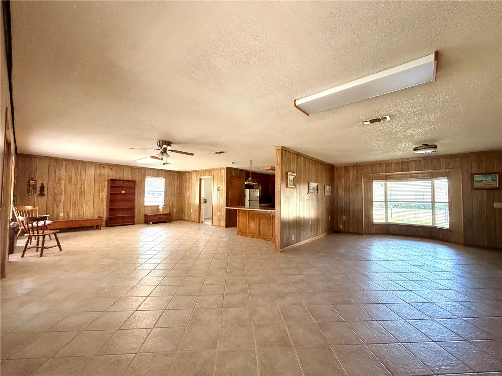 200 S Speed Street Gustine, TX 76455