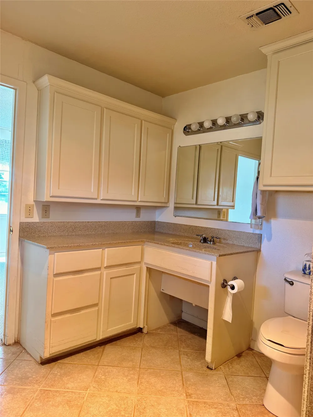 200 S Speed Street Gustine, TX 76455
