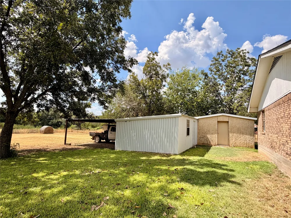 200 S Speed Street Gustine, TX 76455
