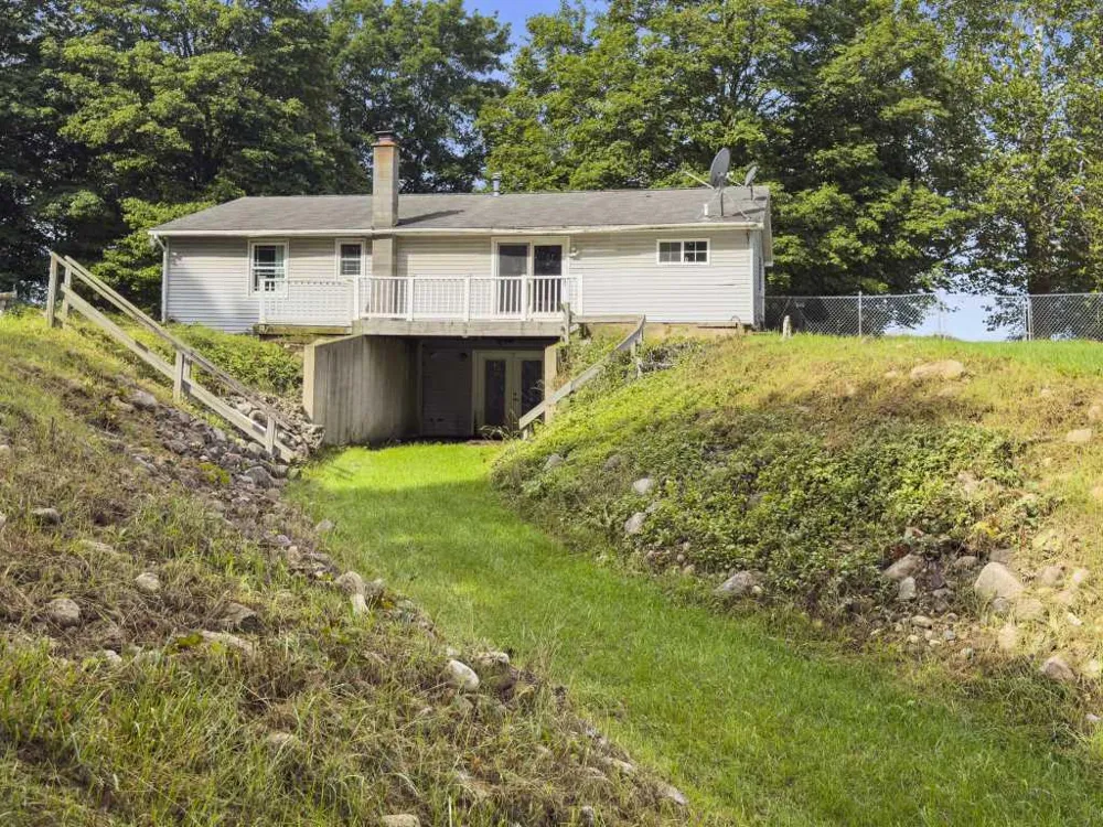 1117 9th Street Plainwell, MI 49080