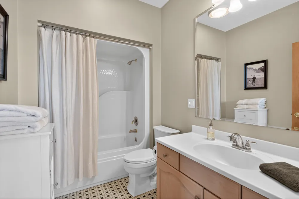 6190 Browns Lake Road Summit Township, MI 49203