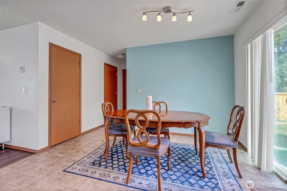 29704 217th Place SE Kent, WA 98042