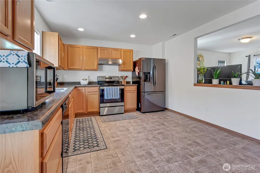 29704 217th Place SE Kent, WA 98042
