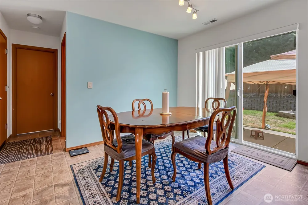 29704 217th Place SE Kent, WA 98042